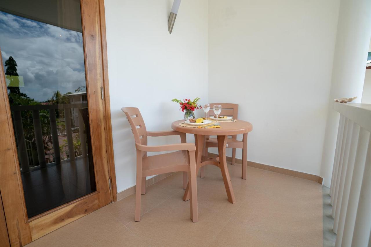 La Maison Hibiscus Self Catering Accommodation Бо Валон Екстериор снимка