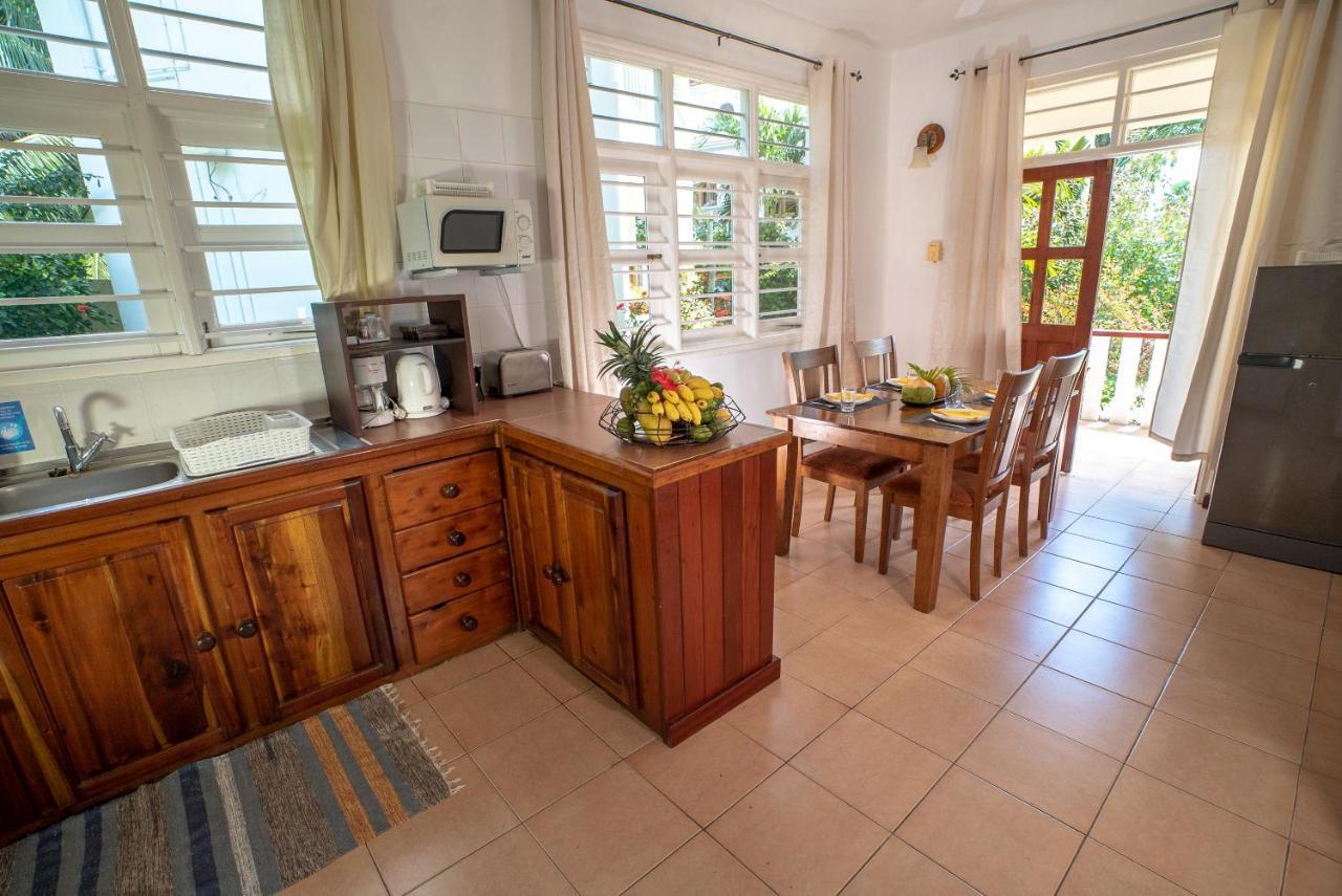 La Maison Hibiscus Self Catering Accommodation Бо Валон Екстериор снимка