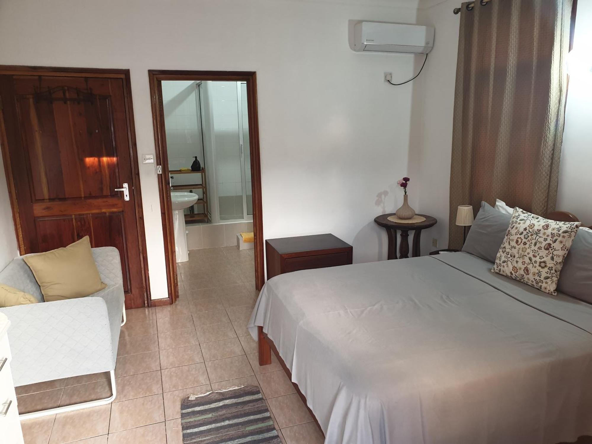 La Maison Hibiscus Self Catering Accommodation Бо Валон Екстериор снимка